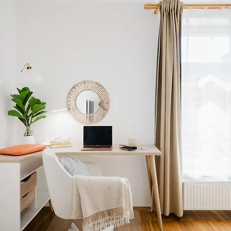 Days - With Workspace By Tv Tower In Zizkov *