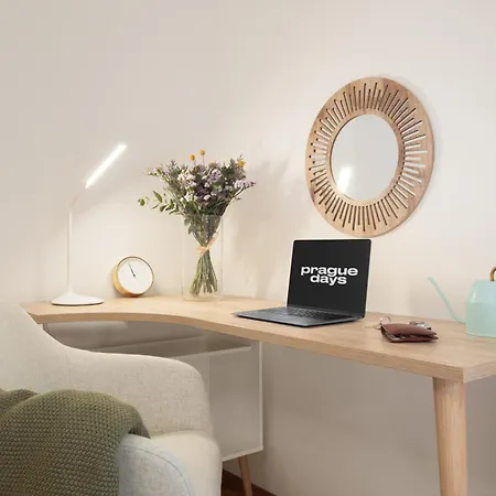 Days - Skandi With Workspace - Hip Area Praga