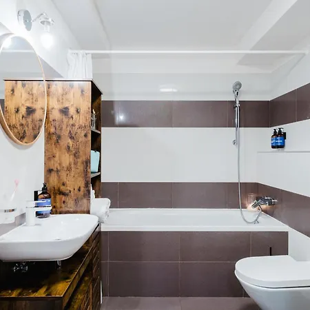 Days - Skandi With Workspace - Hip Area