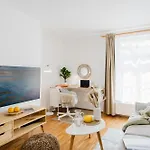 公寓 Days - With Workspace By Tv Tower In Zizkov *