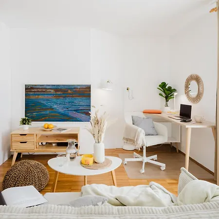 Appartamento Days - With Workspace By Tv Tower In Zizkov *