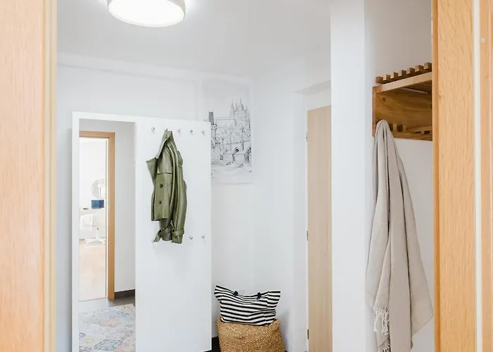 Days - With Workspace By Tv Tower In Zizkov *