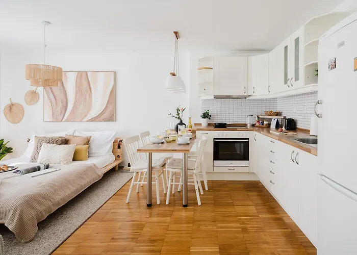 Days - With Workspace By Tv Tower In Zizkov
